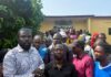 ÉDUCATION EN GUINÉE : LES CONTRACTUELS DE CONAKRY ACCUSENT L’INTERSYNDICALE DE « TRAHISON » ET MENACENT DE BOYCOTTER LES COURS
